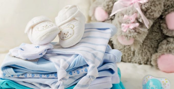 Perlengkapan Baju Bayi Baru Lahir yang Harus Dipersiapkan