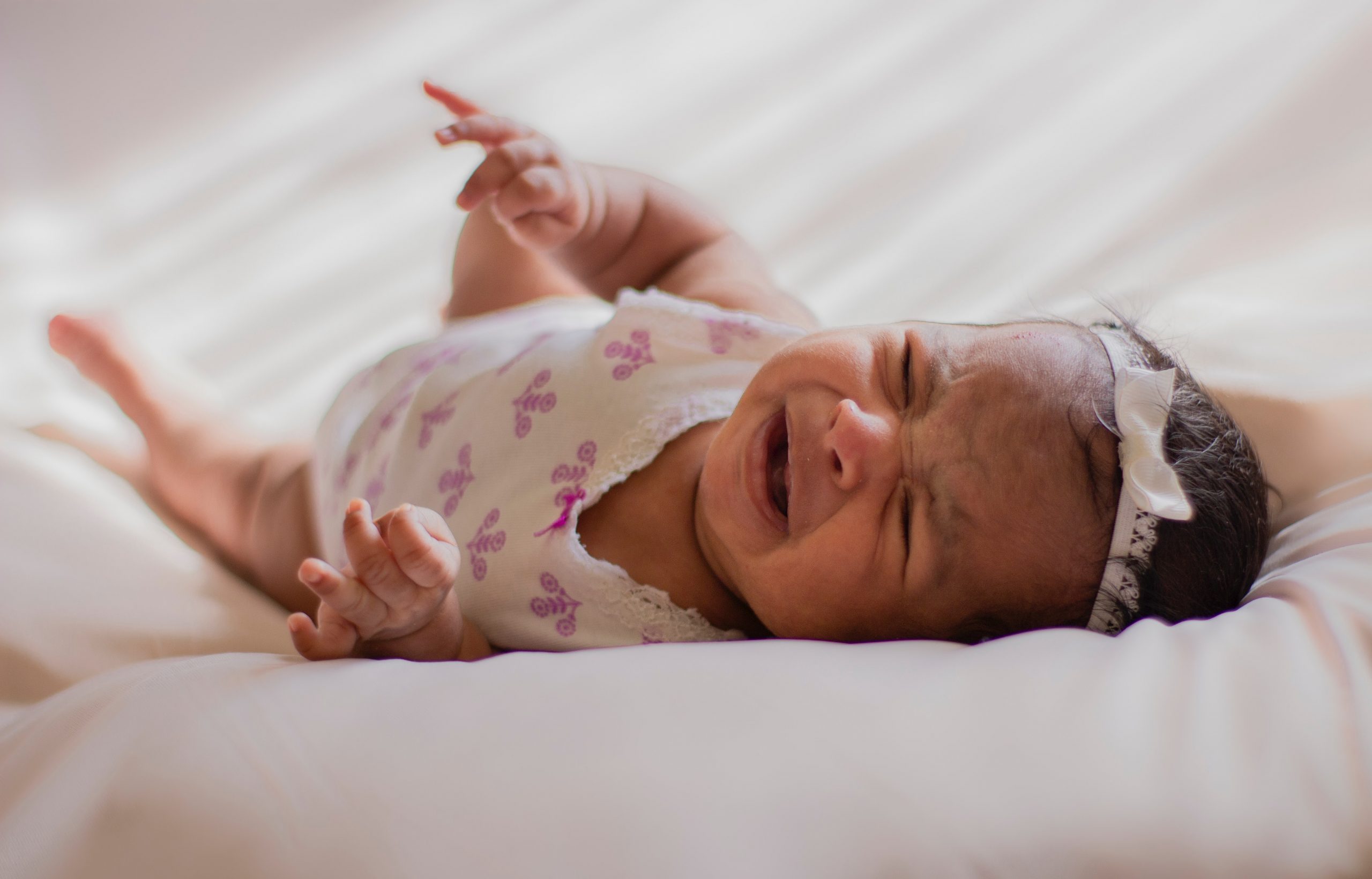 Kolik membuat bayi lebih rewel dan menangis sepanjang malam