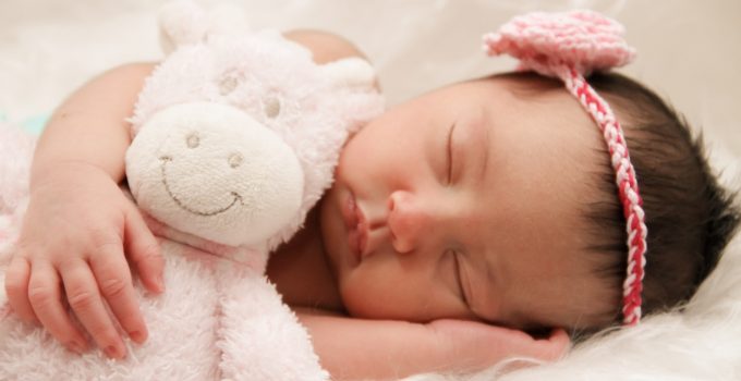Menidurkan bayi saat sudah mulai tertidur